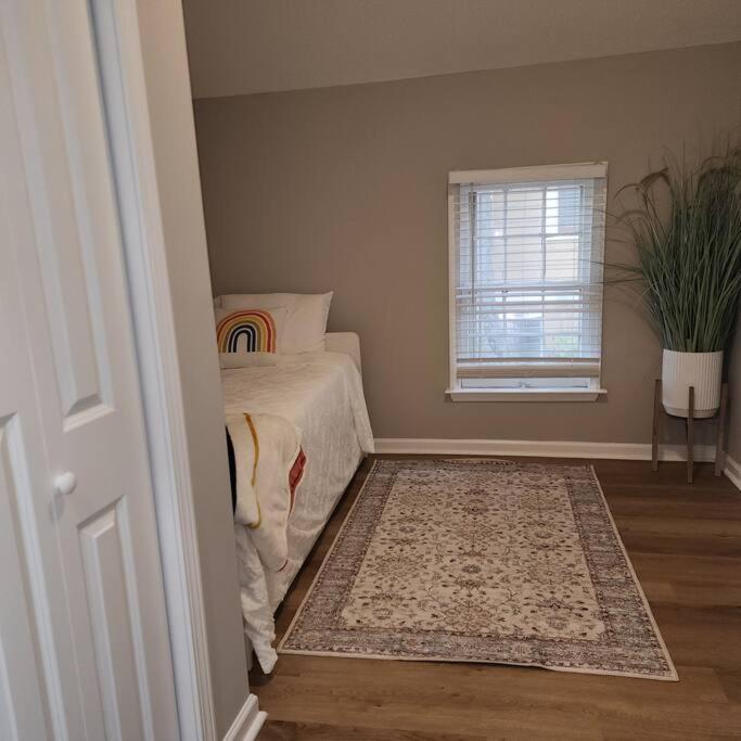 Stylish Near Airport Apartamento